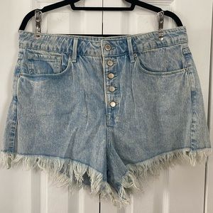 Good American Bombshell Short